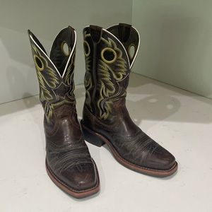 Ariat 7 1/2 D men's heritage roughstock square toe western cowboy boots